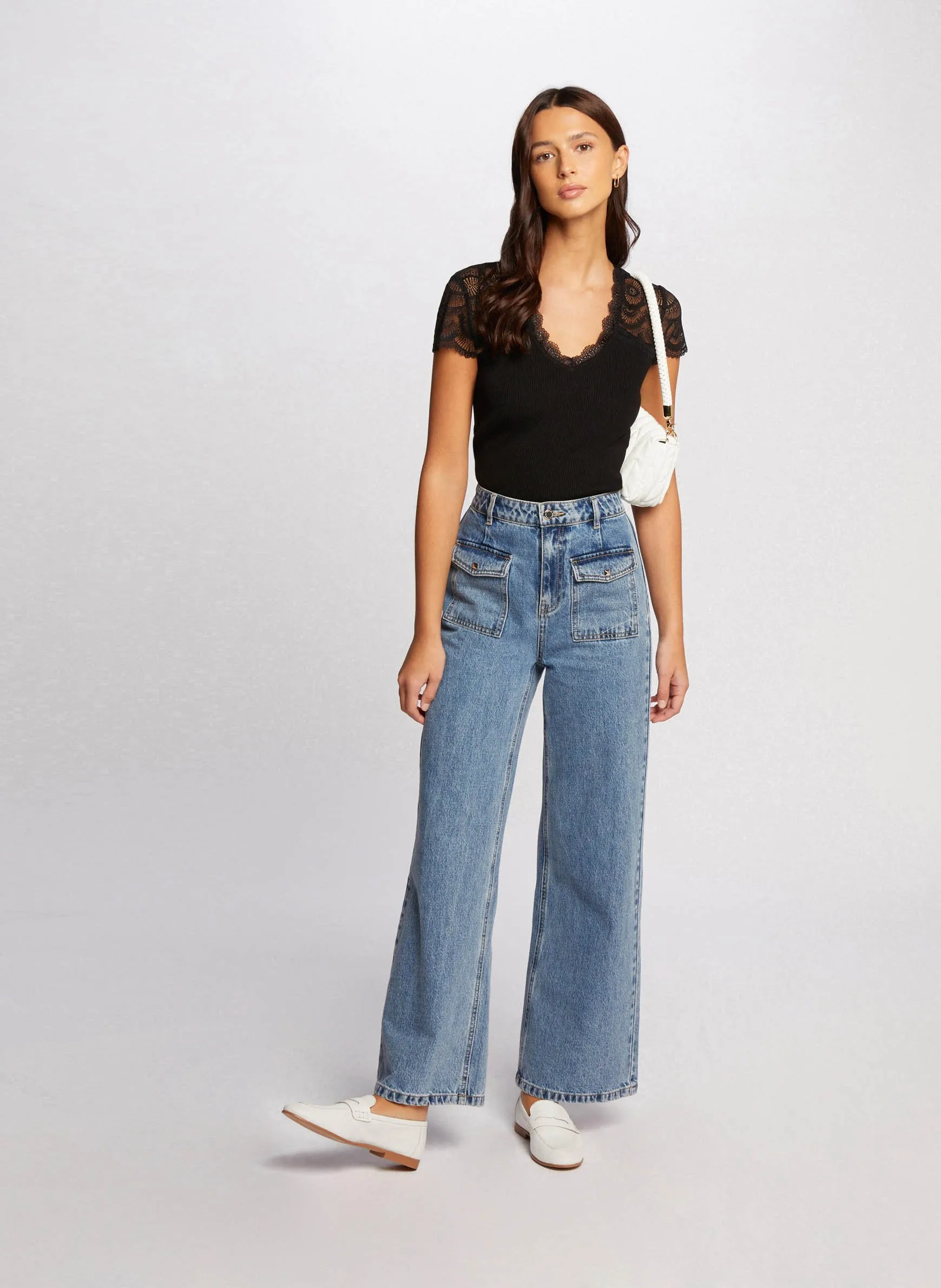 Tee-shirt col V en dentelle Marron 241-MSTACY