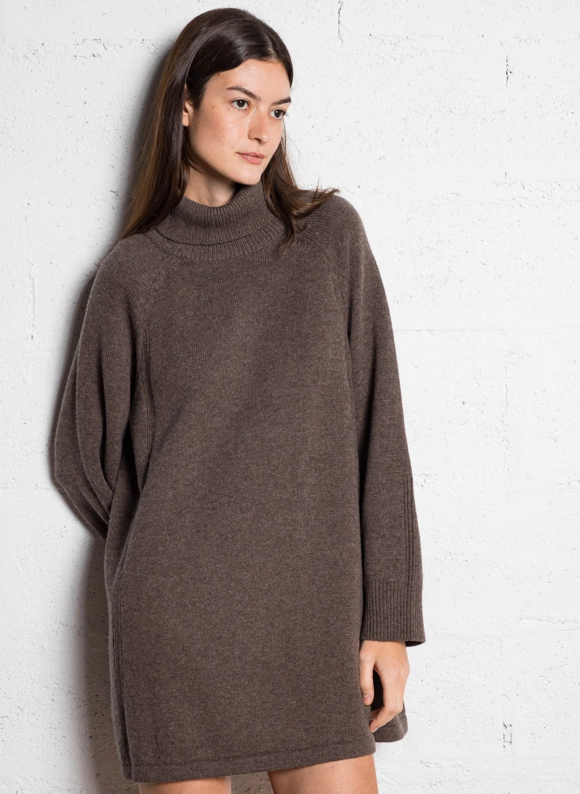 Robe pull courte en laine et coton Marron MEDEE