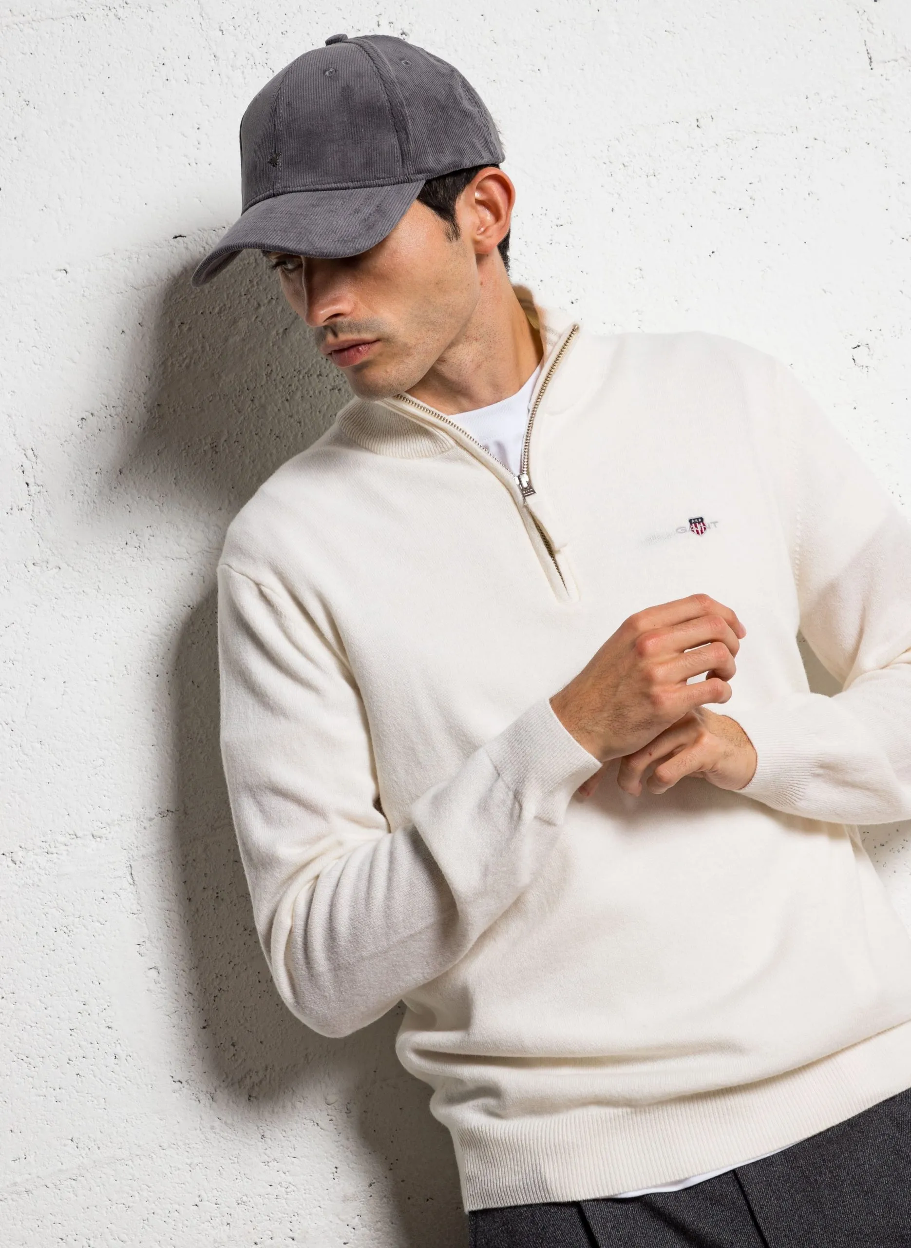 Pull droit col montant zippé en laine Beige