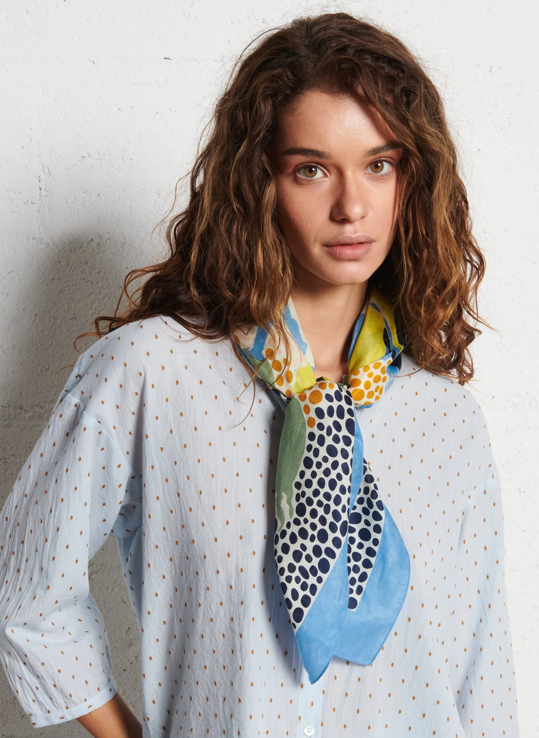 Carré imprimé graphique Bleu