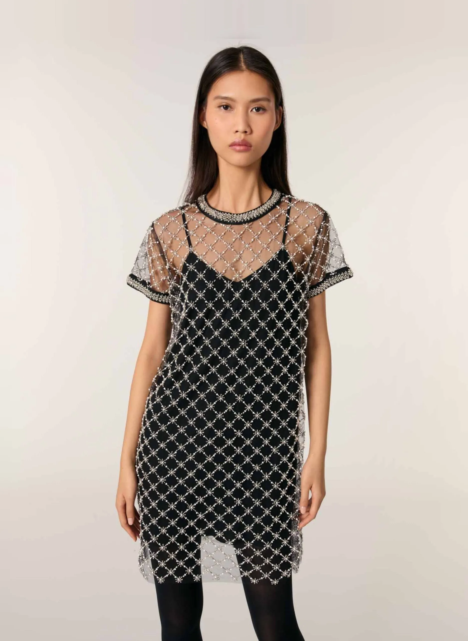 Robe courte droite perlée en transparence Noir