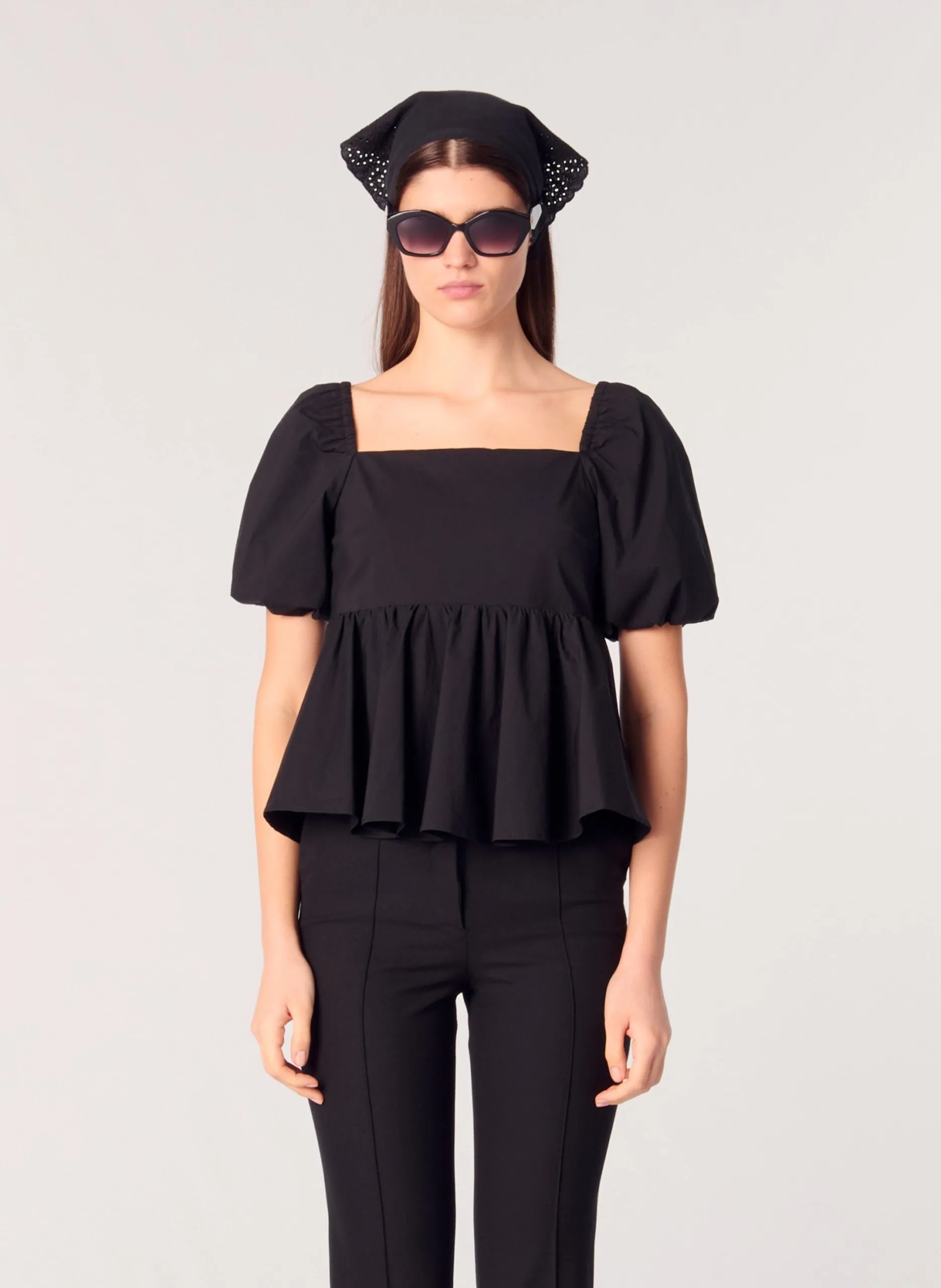 Top col carré en coton mélangé Noir