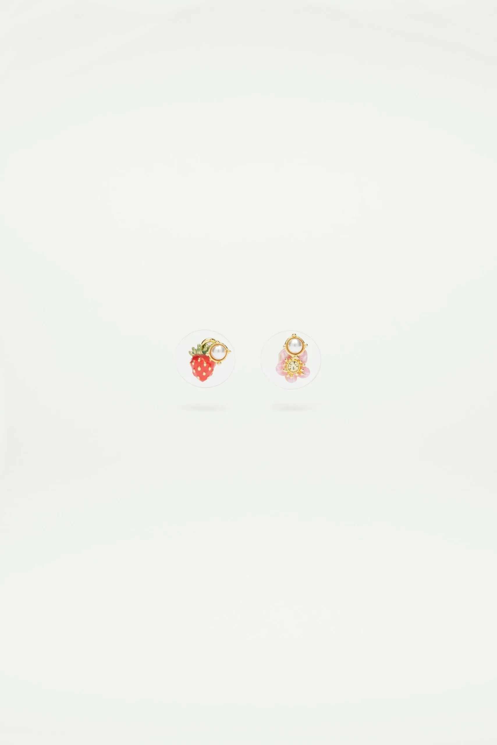 Boucles d'oreilles tiges asymétriques fraises des bois et fleurs Multicolore