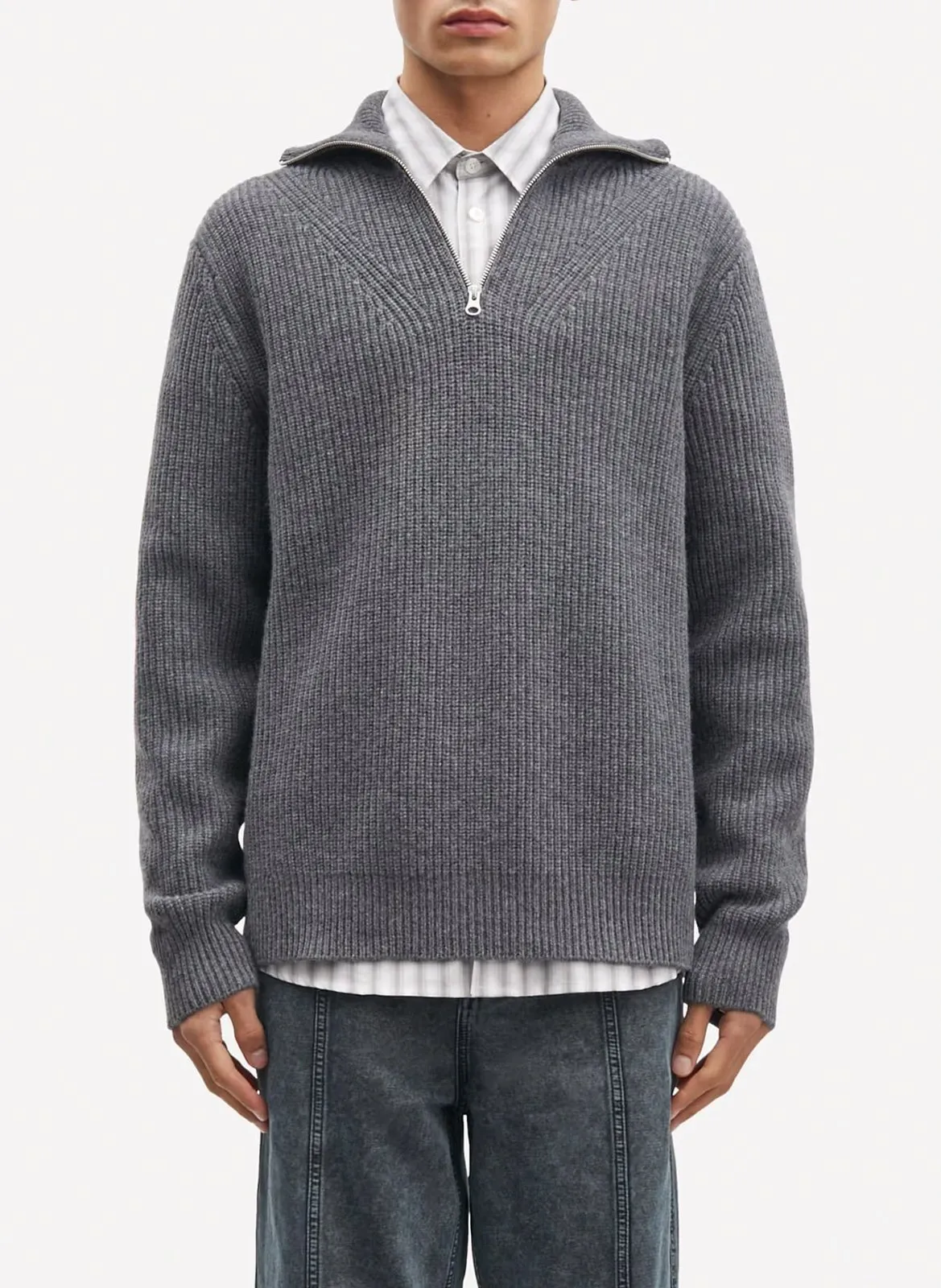 Pull regular col roulé zippé en laine mérinos Gris