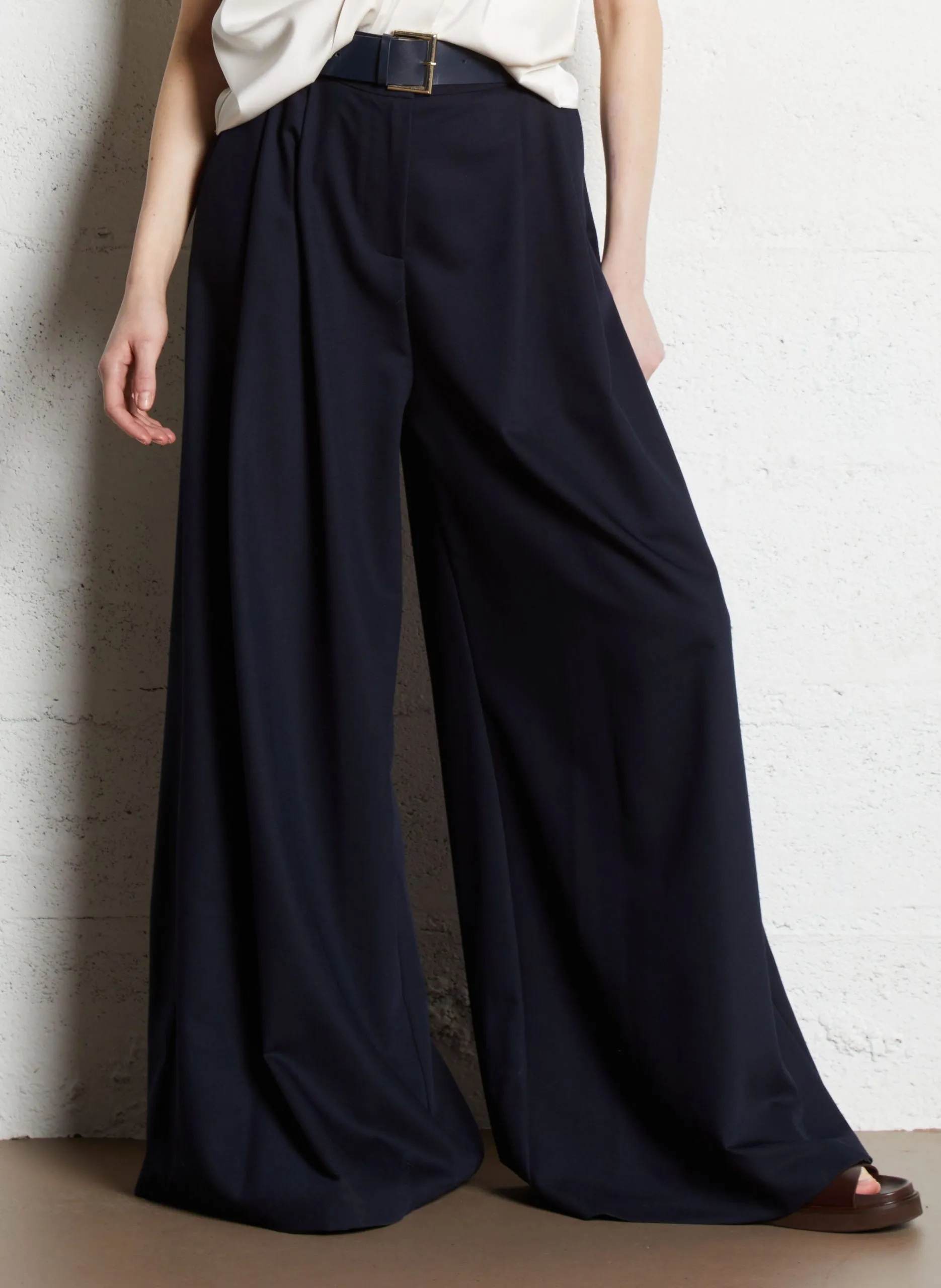 Pantalon ample ceinturé à pinces Bleu