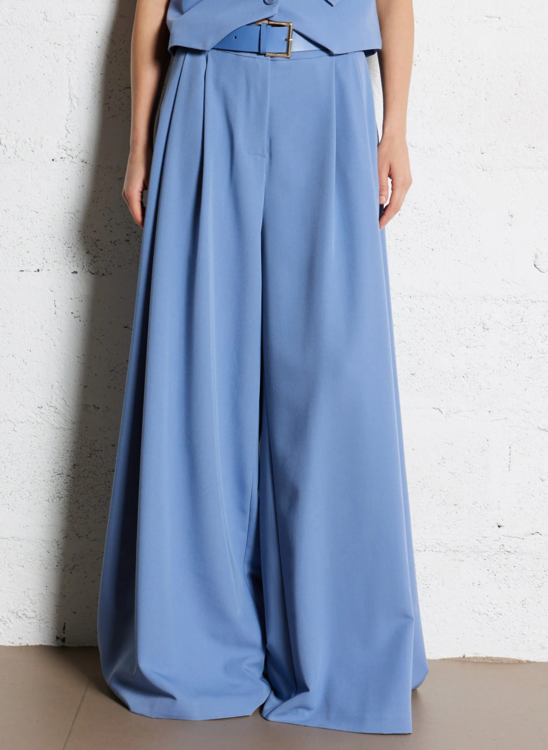 Pantalon ample ceinturé à pinces Rose