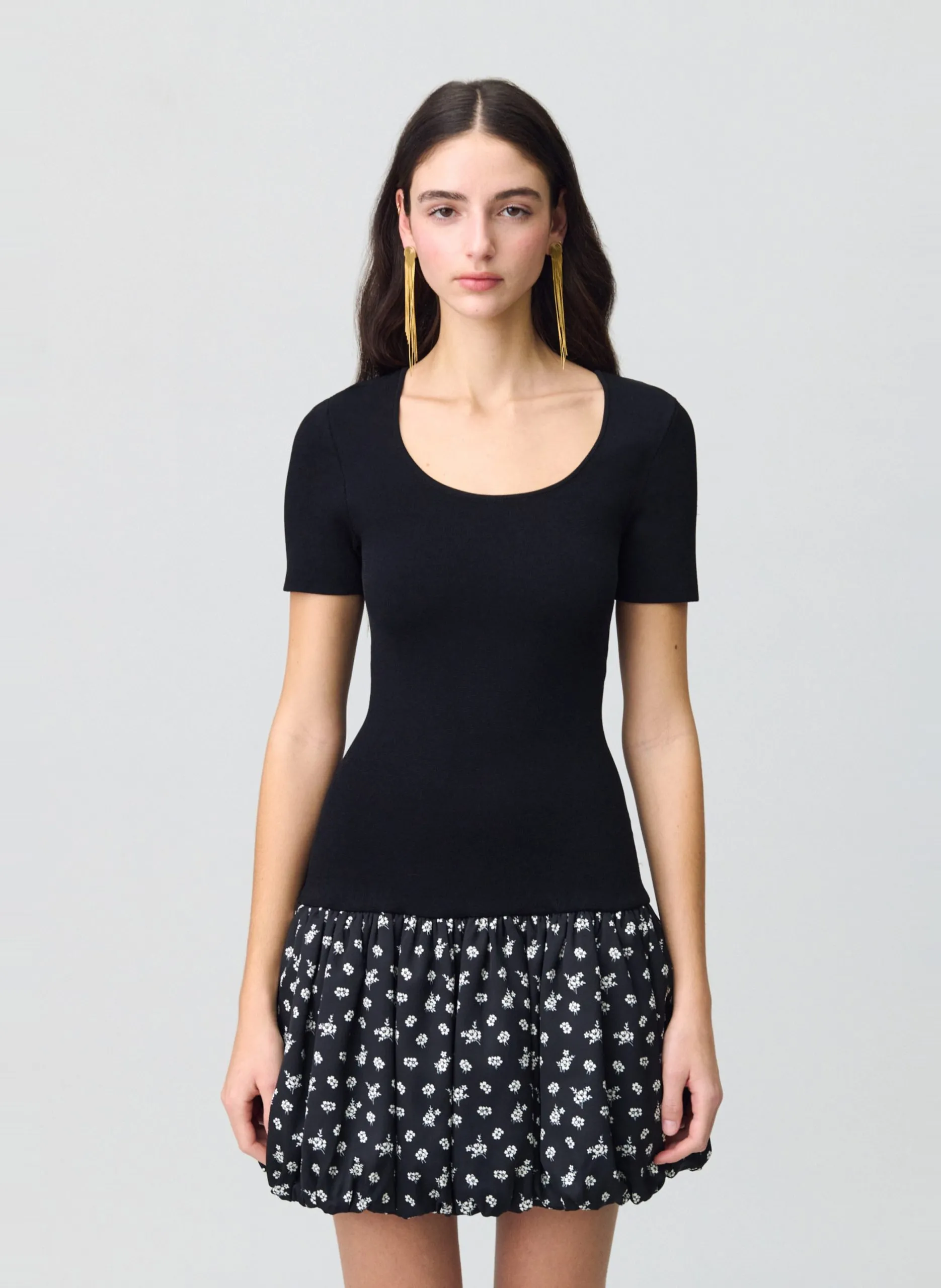 Robe courte évasée col rond Noir