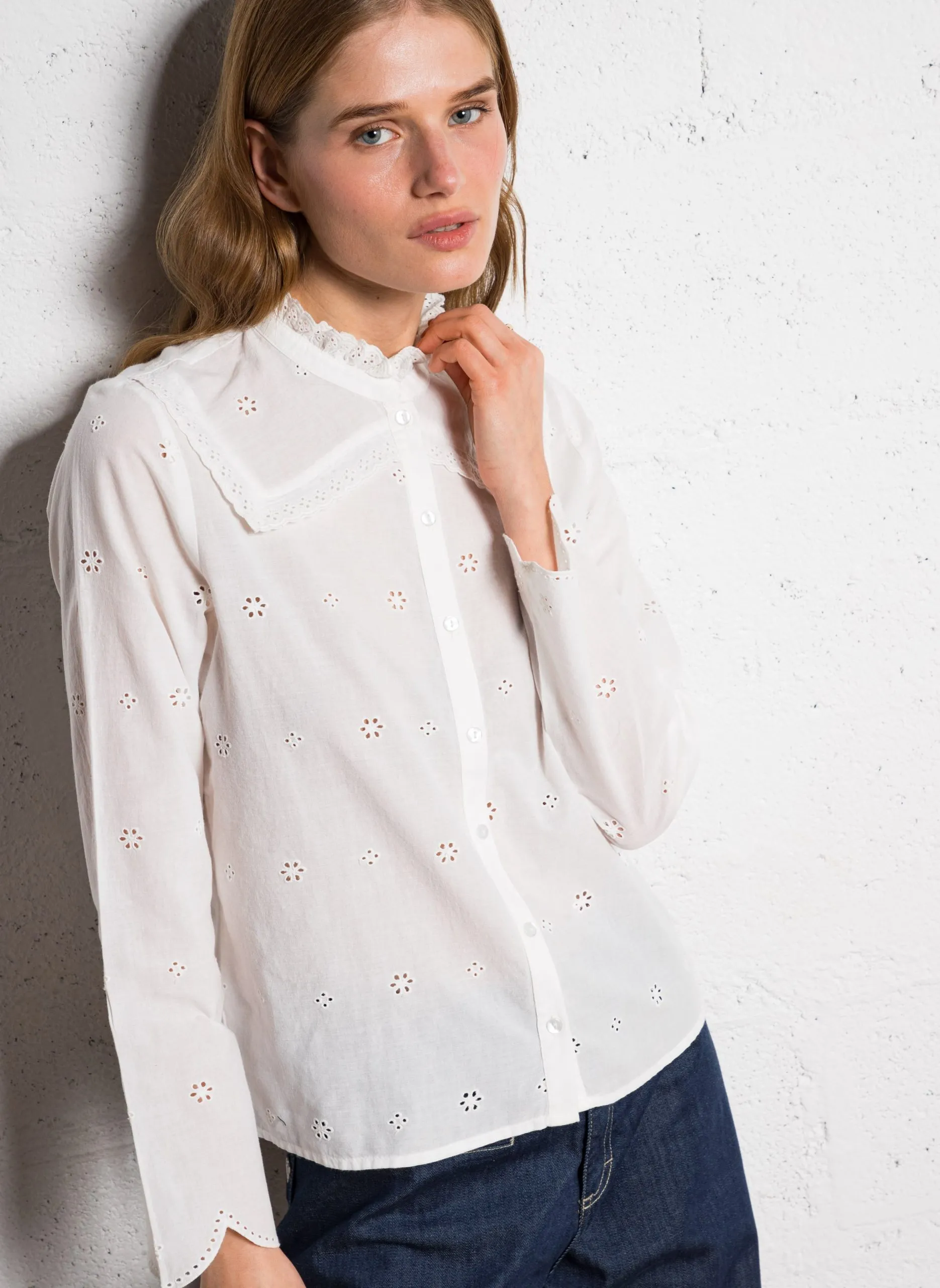 Chemise col rond à volants en coton Blanc