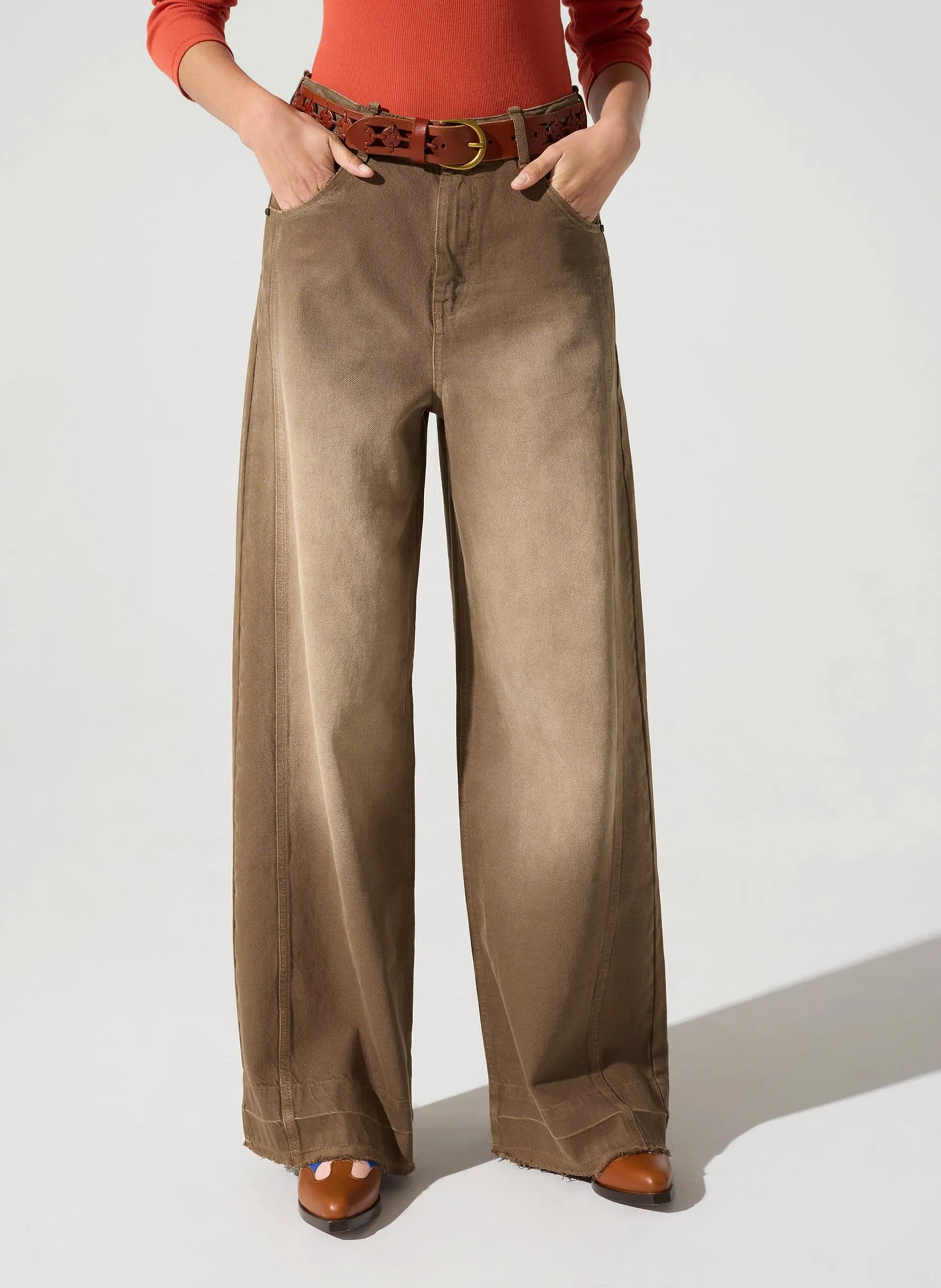 Jean taille haute large délavé Marron