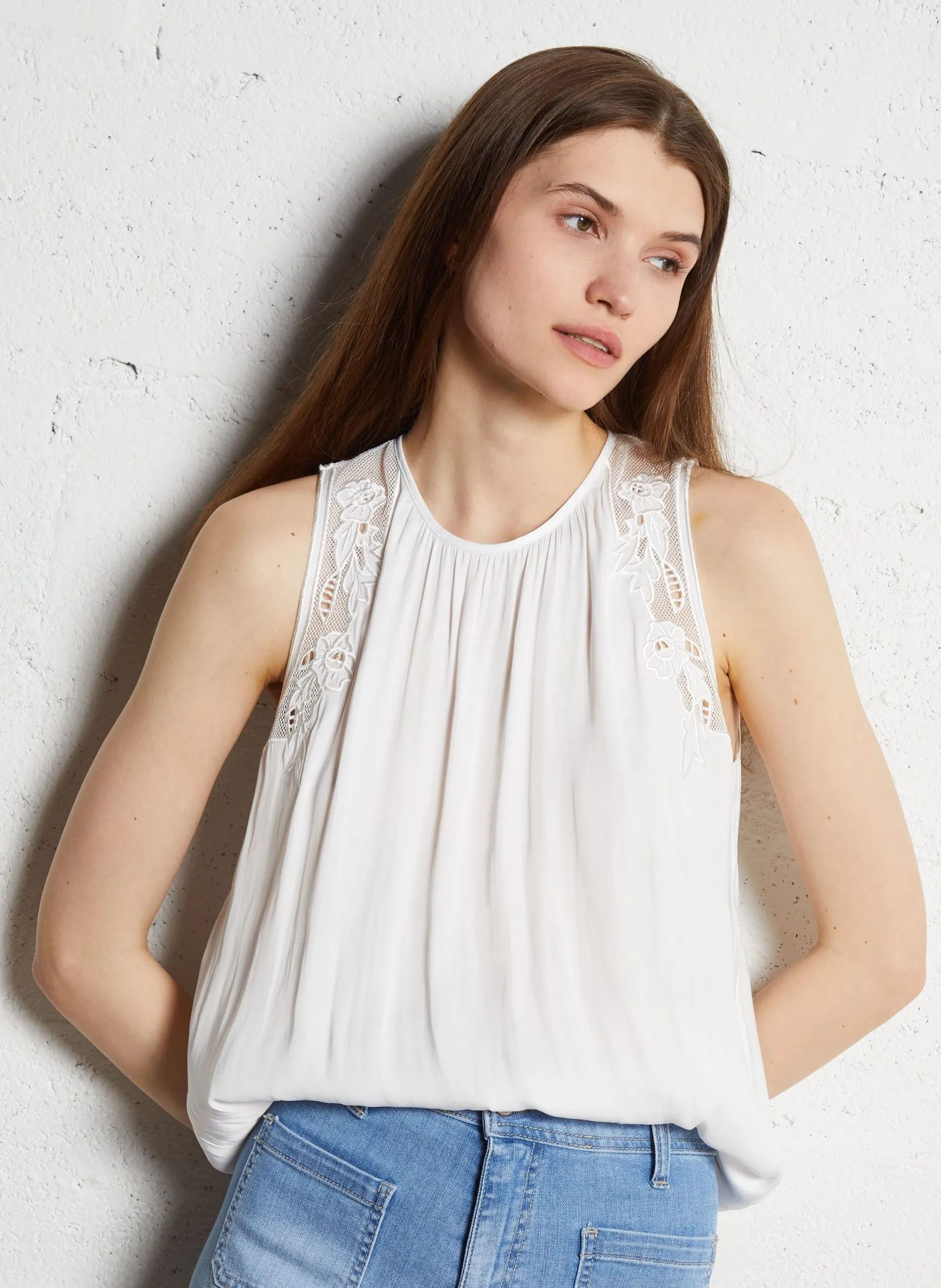 Top sans manches droit à broderies Blanc