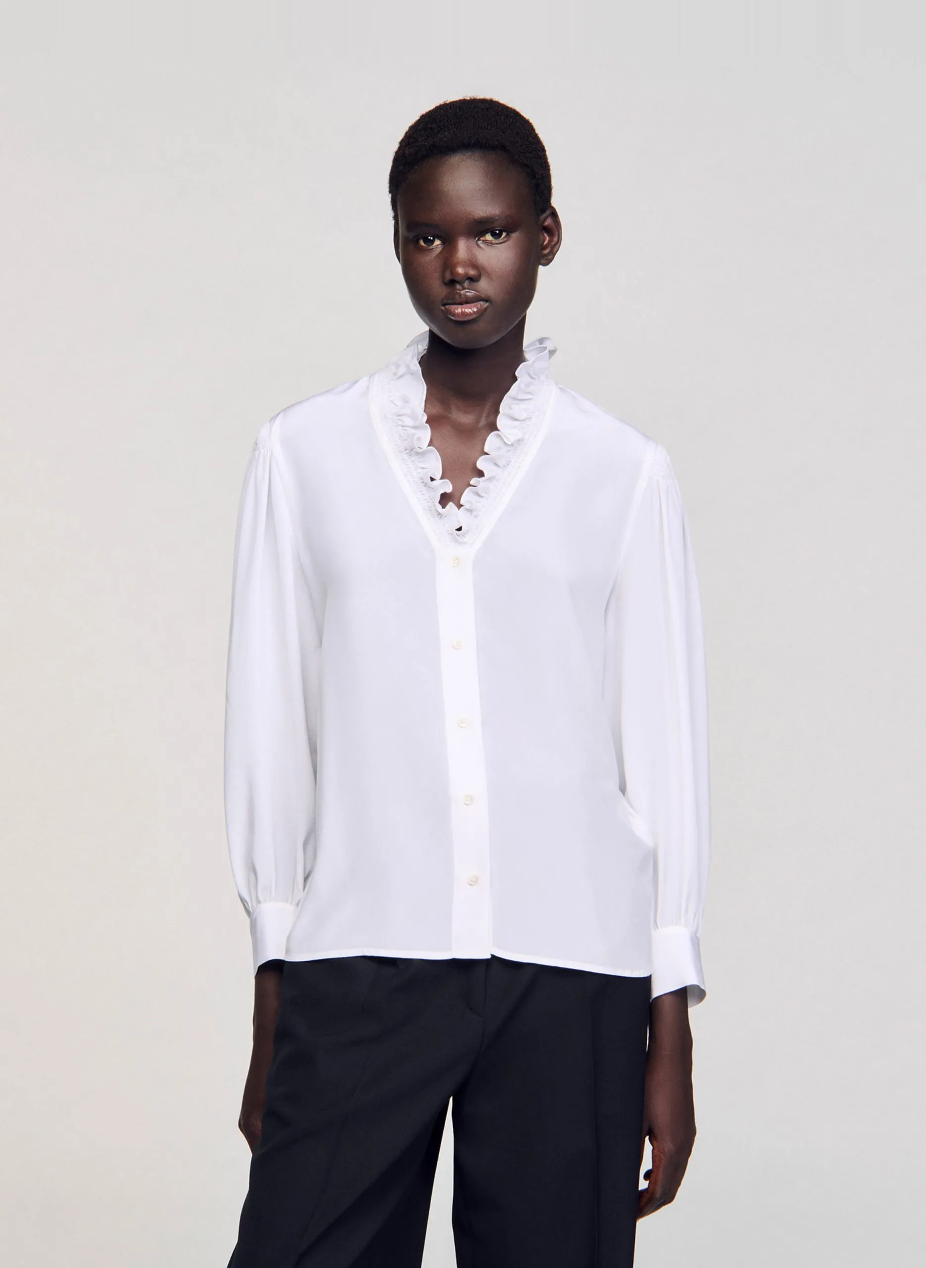 Chemise droite col V en soie Blanc