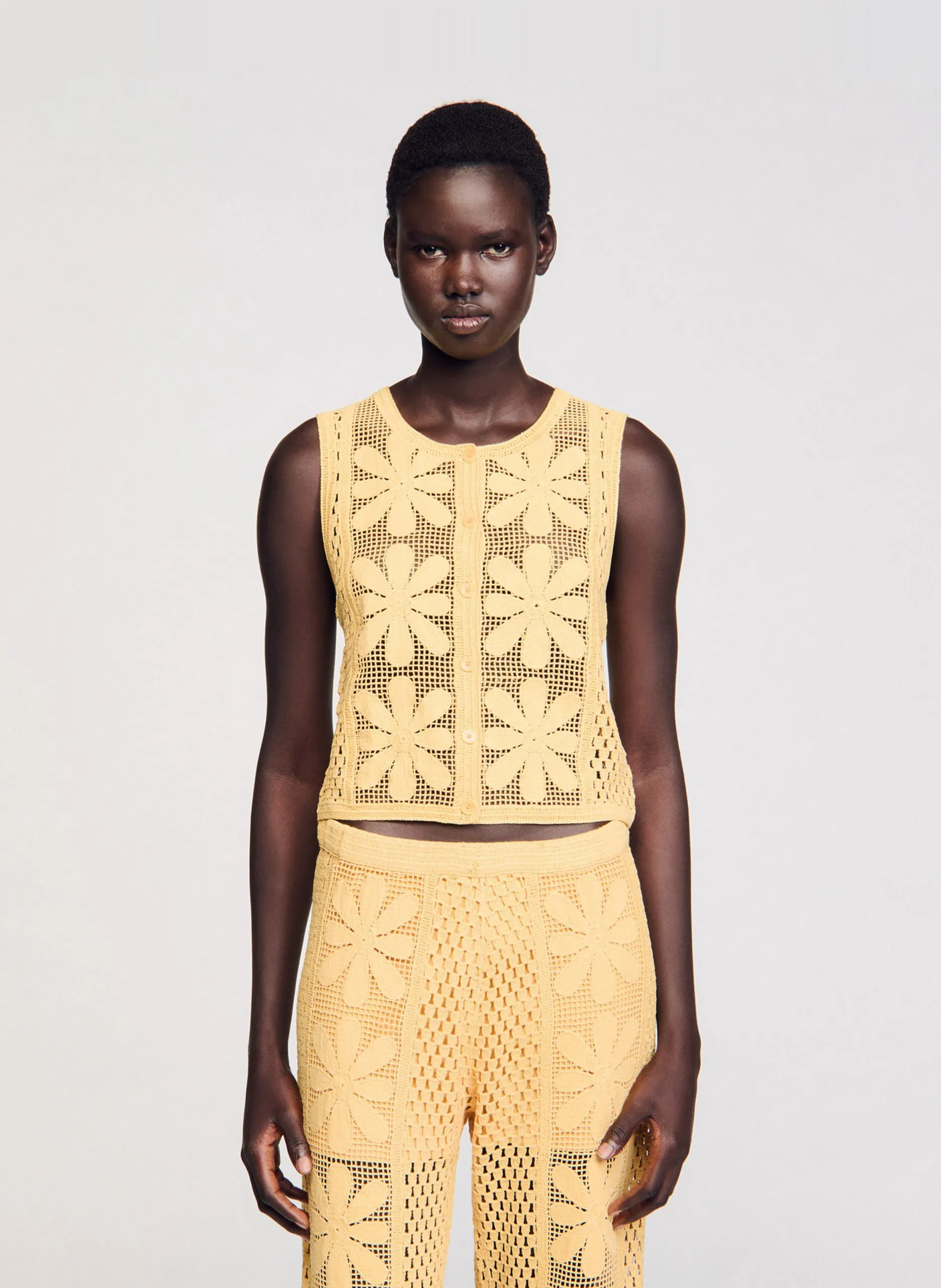 Gilet col rond en crochet Jaune