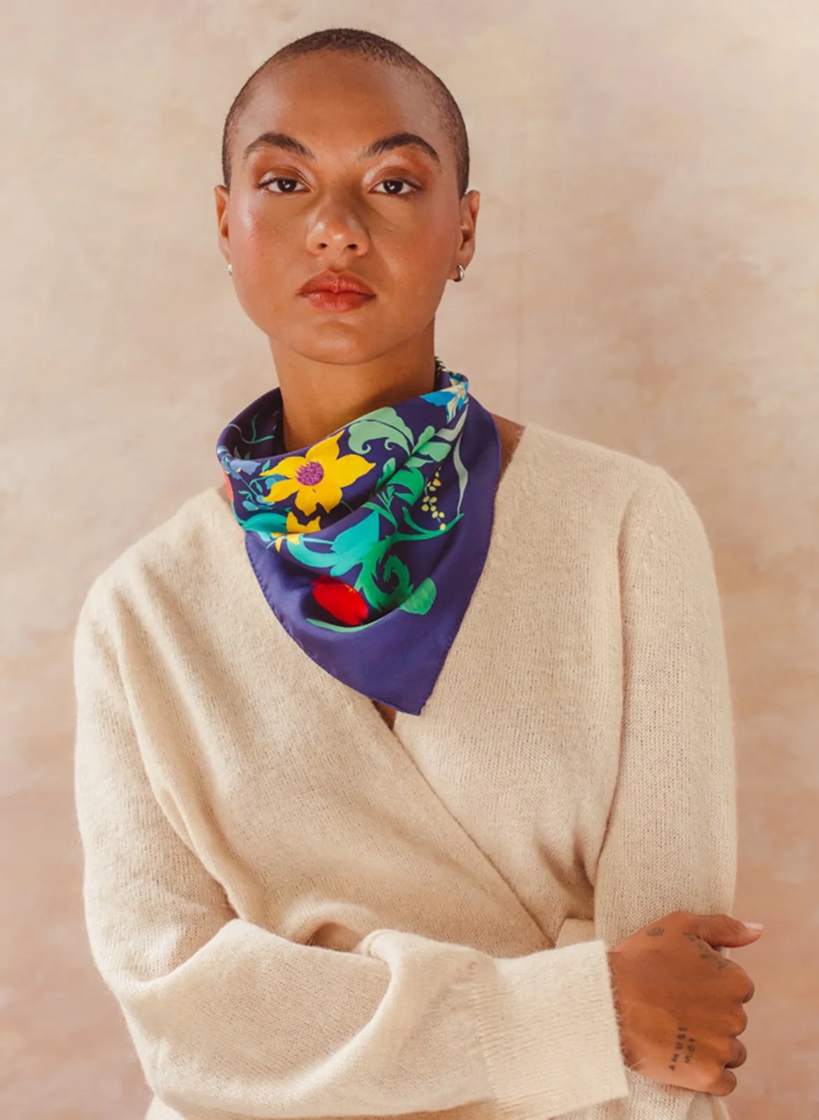 Foulard en soie Bleu BOIS ENCHANTE