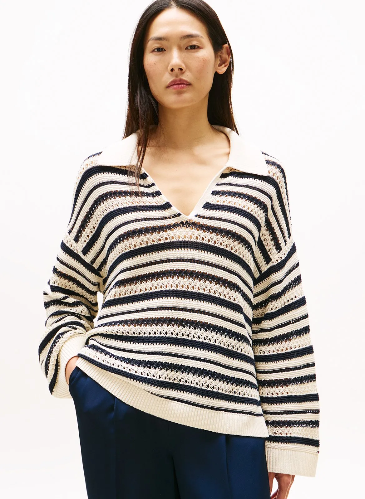 Pull col v rayé en coton bio mélangé Beige