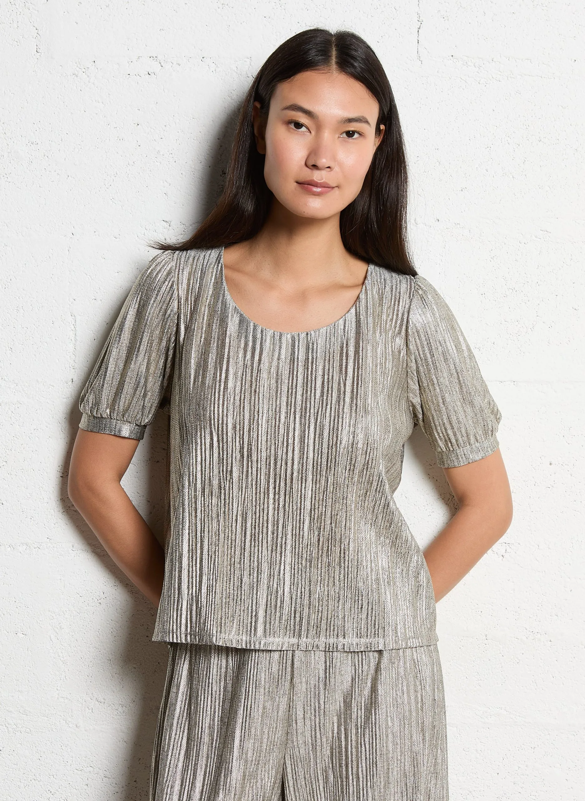 Top droit métallisé à manches courtes Doré