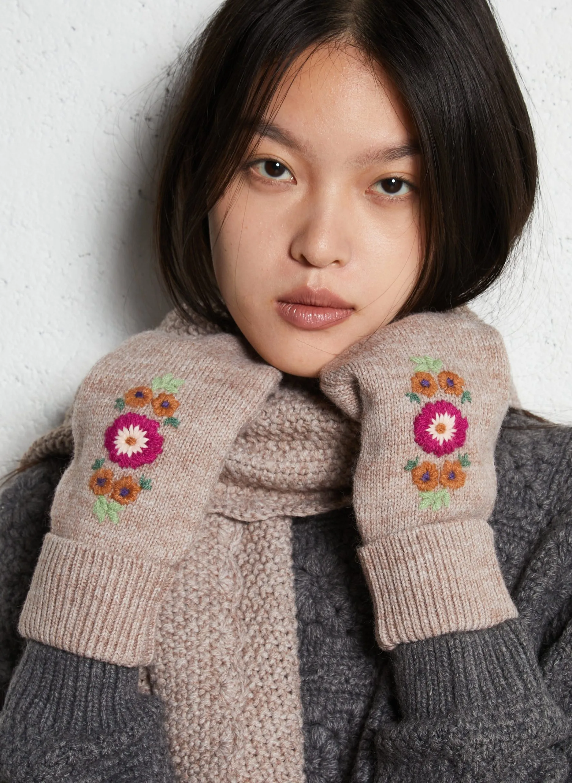 Gants brodés Beige KENNA