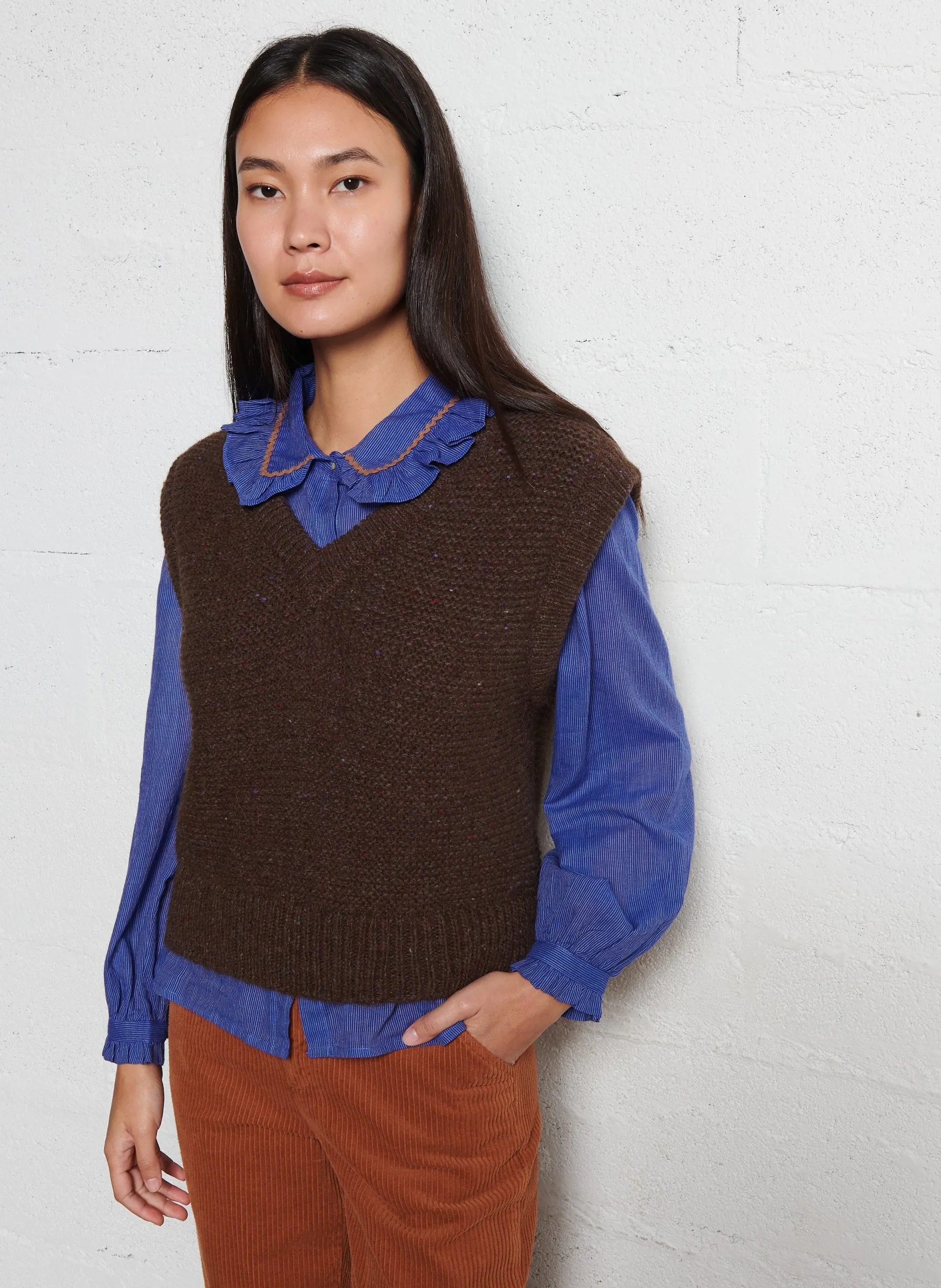 Pull sans manches col V en laine mélangée Marron COCOON