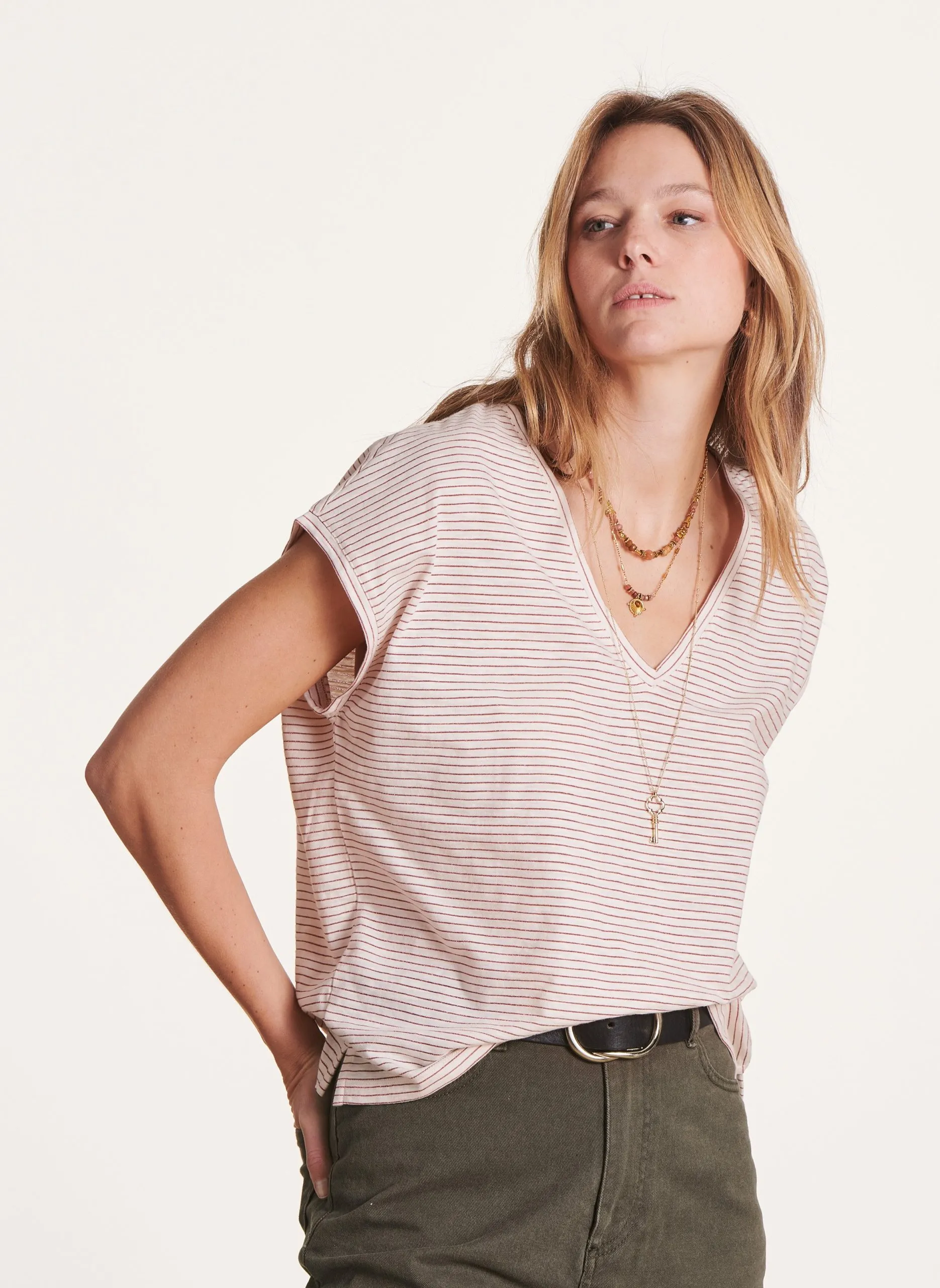 Tee-shirt col v à rayures Rose