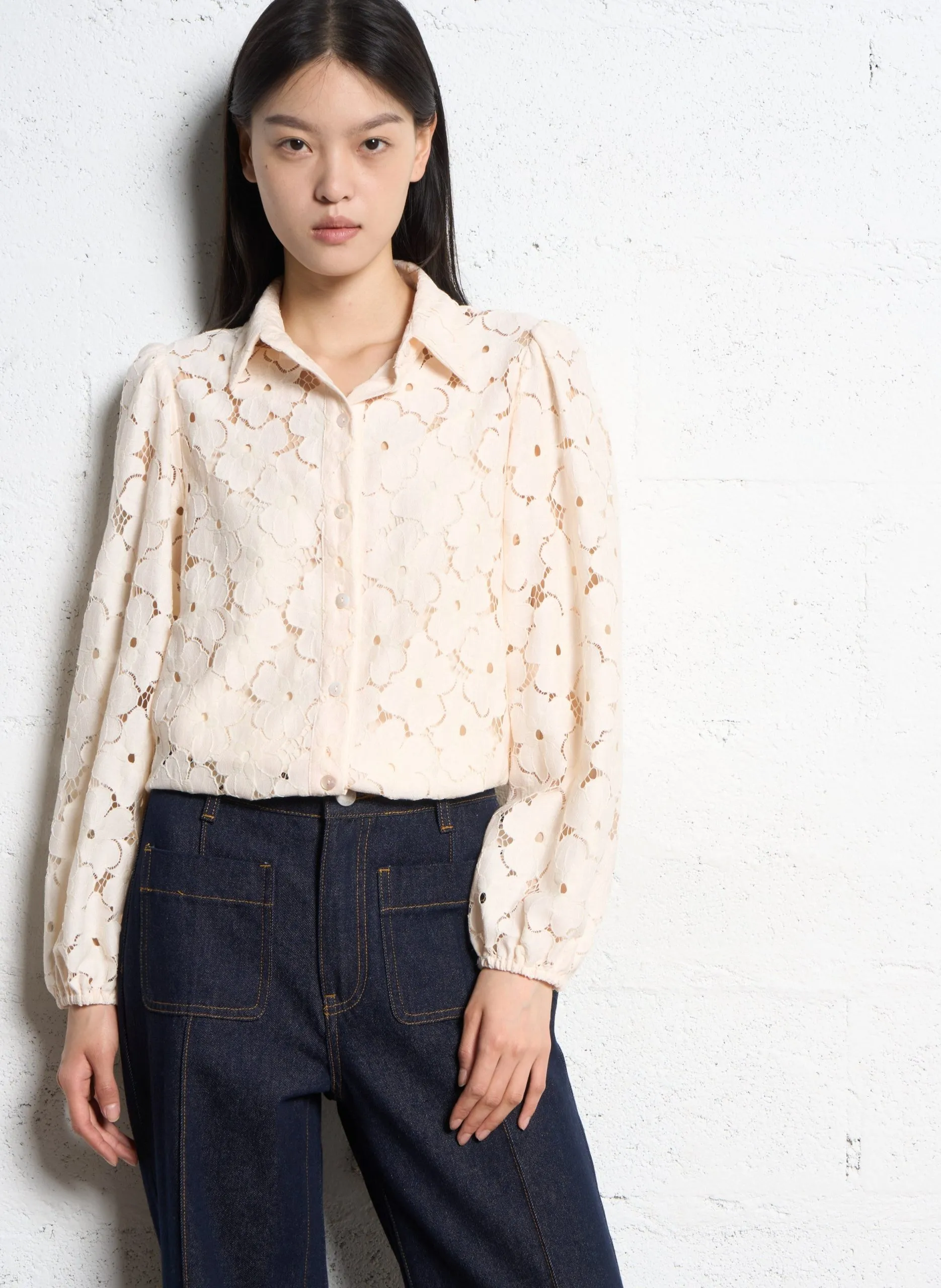 Chemise droite à dentelle Beige LAMOUR