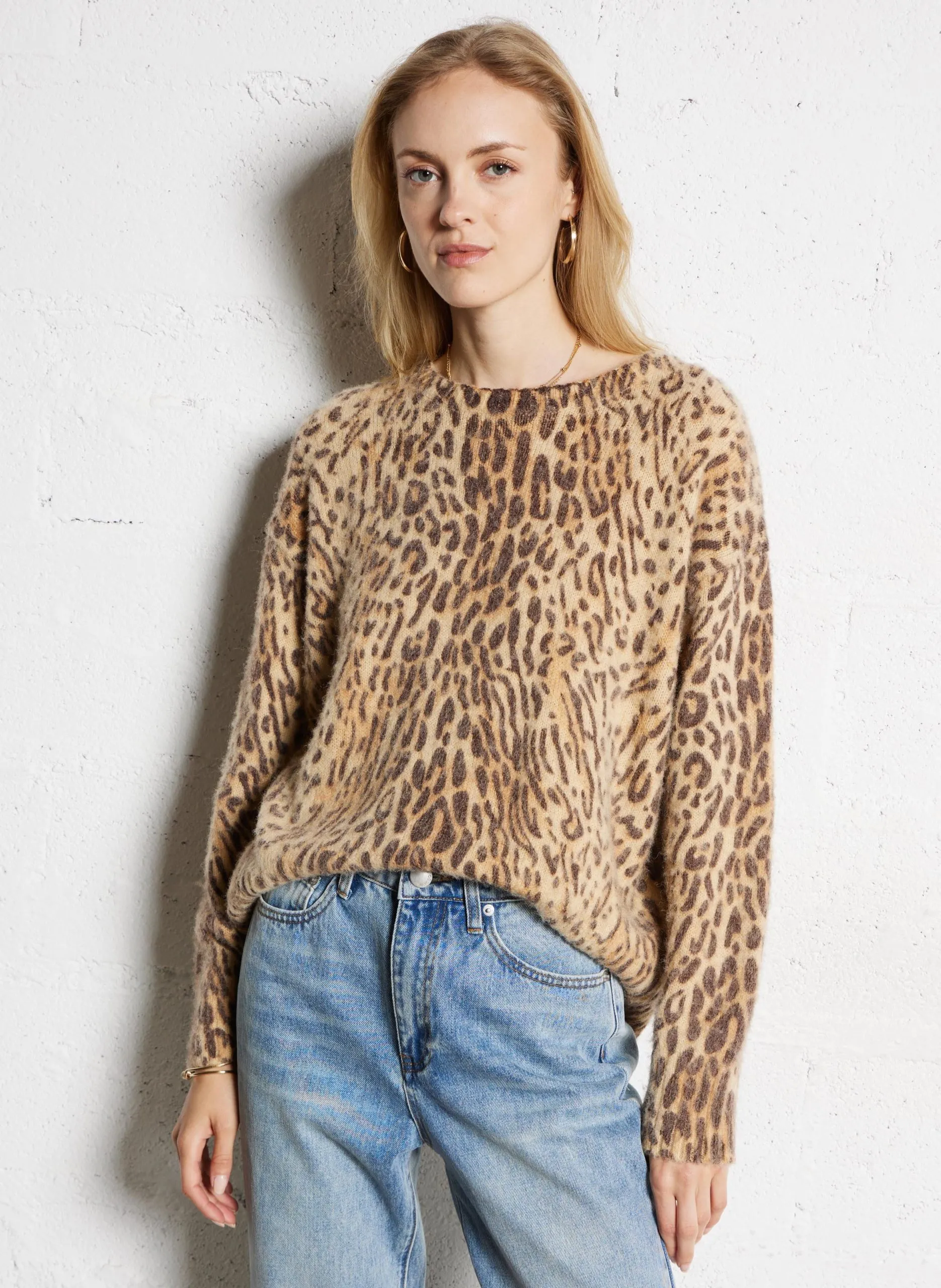 Pull ample col rond en léopard Beige PLEOLI