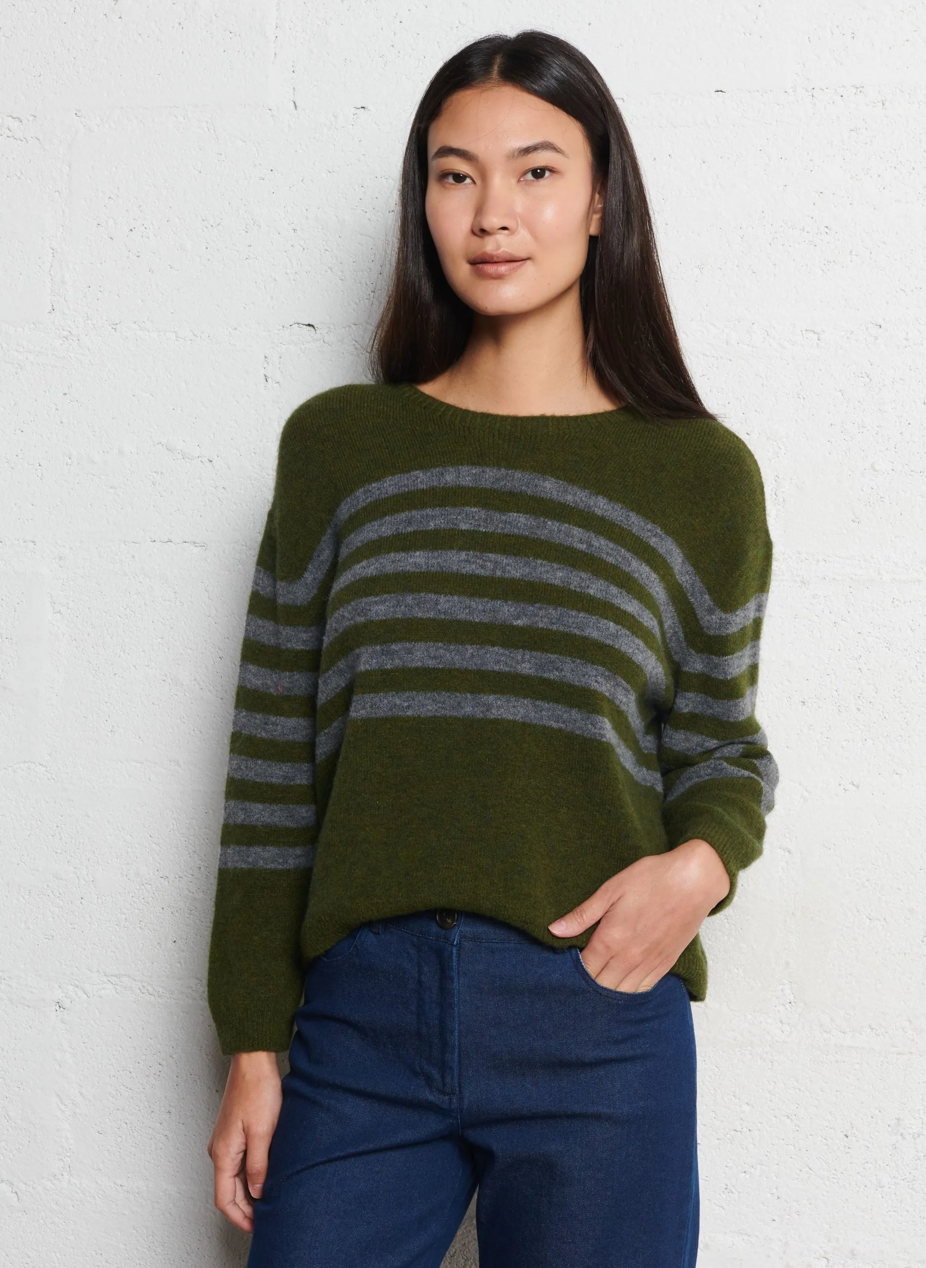 Pull ample col bateau à rayures Kaki