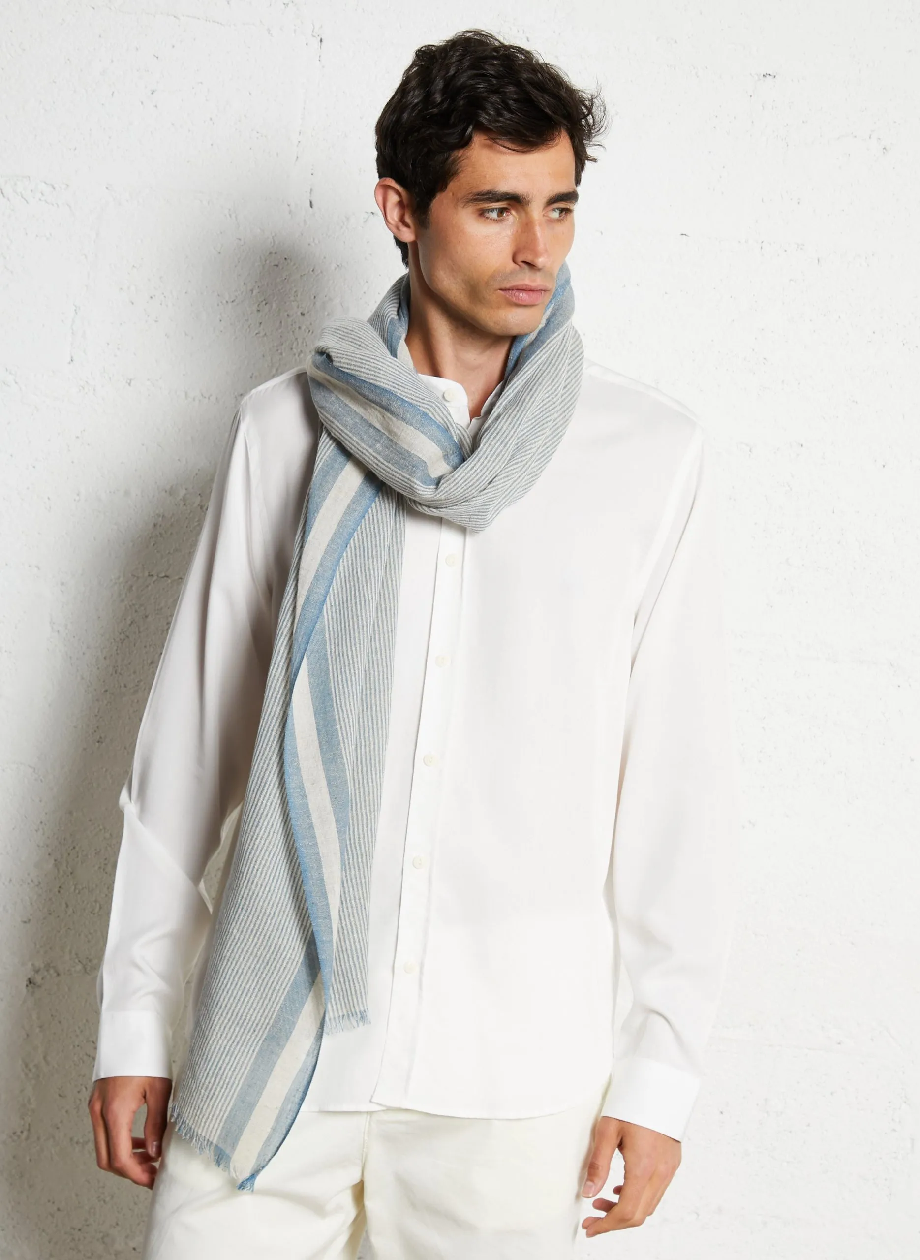 Foulard rayé à bords frangés Multicolore