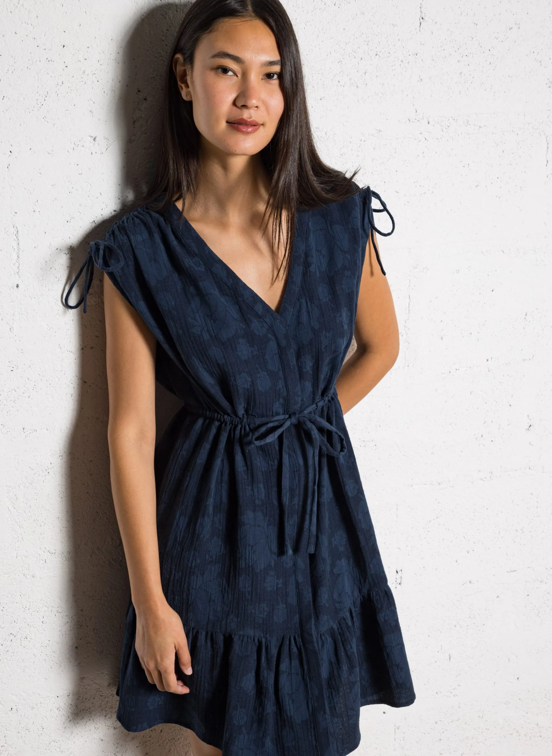 Robe courte col v en coton et en lin mélangés Bleu ANNAELLE