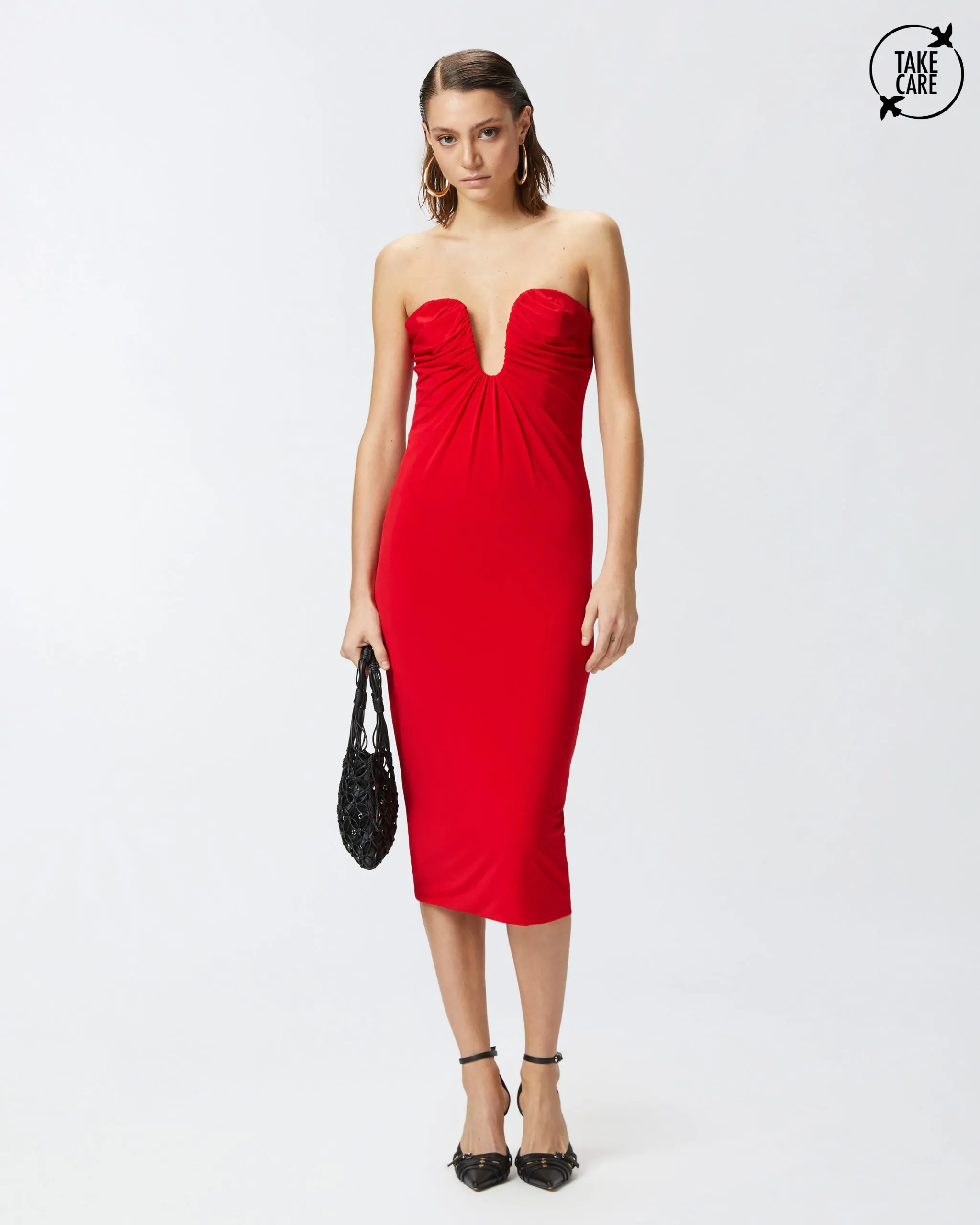 Robe de soirée mi-longue à encolure sculptée Rouge