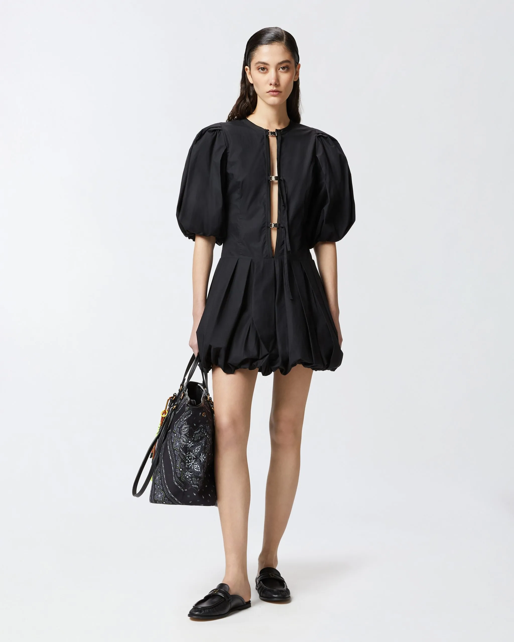 Robe courte avec jupe ballon Noir