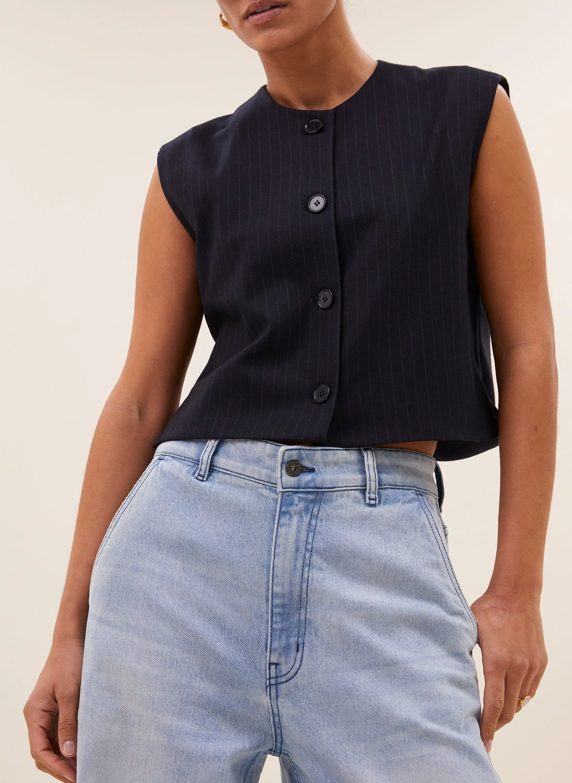 Gilet court boutonné à rayures fines Bleu NORI