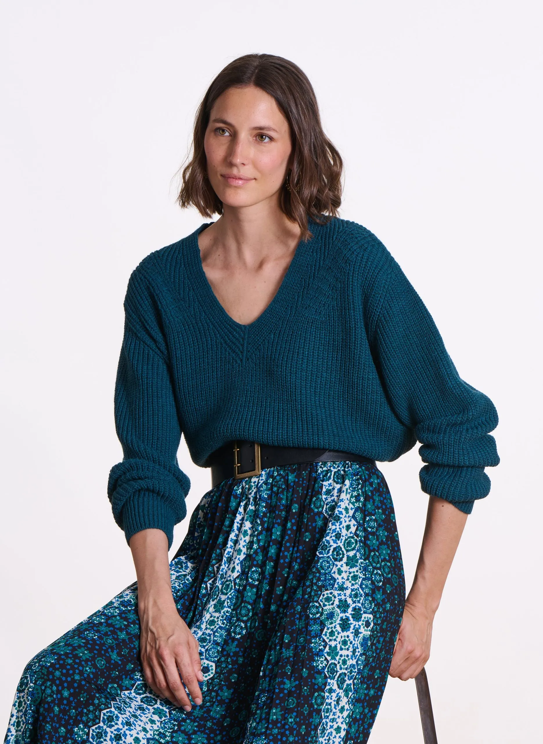 Pull ample col V en maille côtes Vert