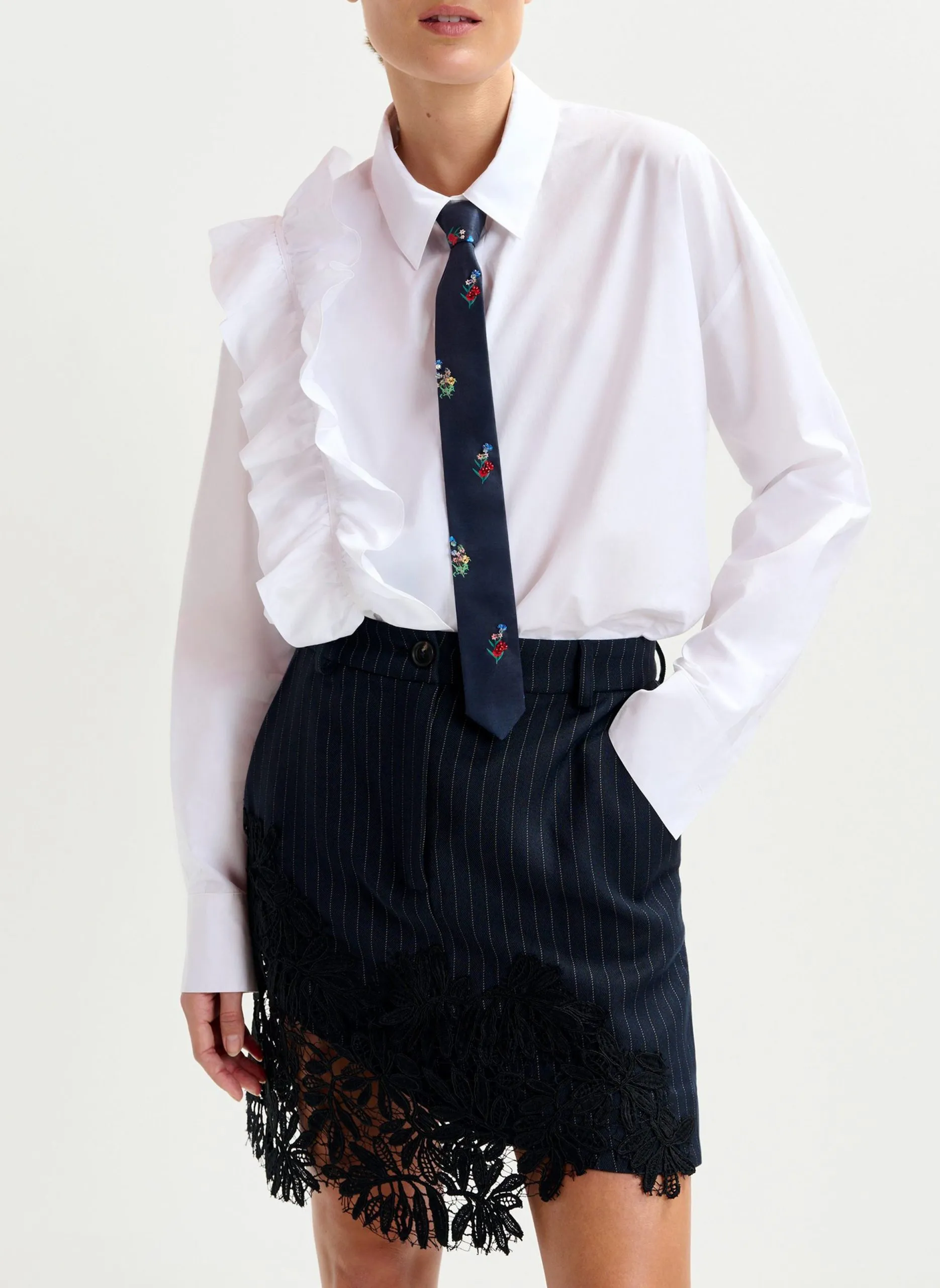 Jupe courte rayée avec dentelle Bleu INTERIOR