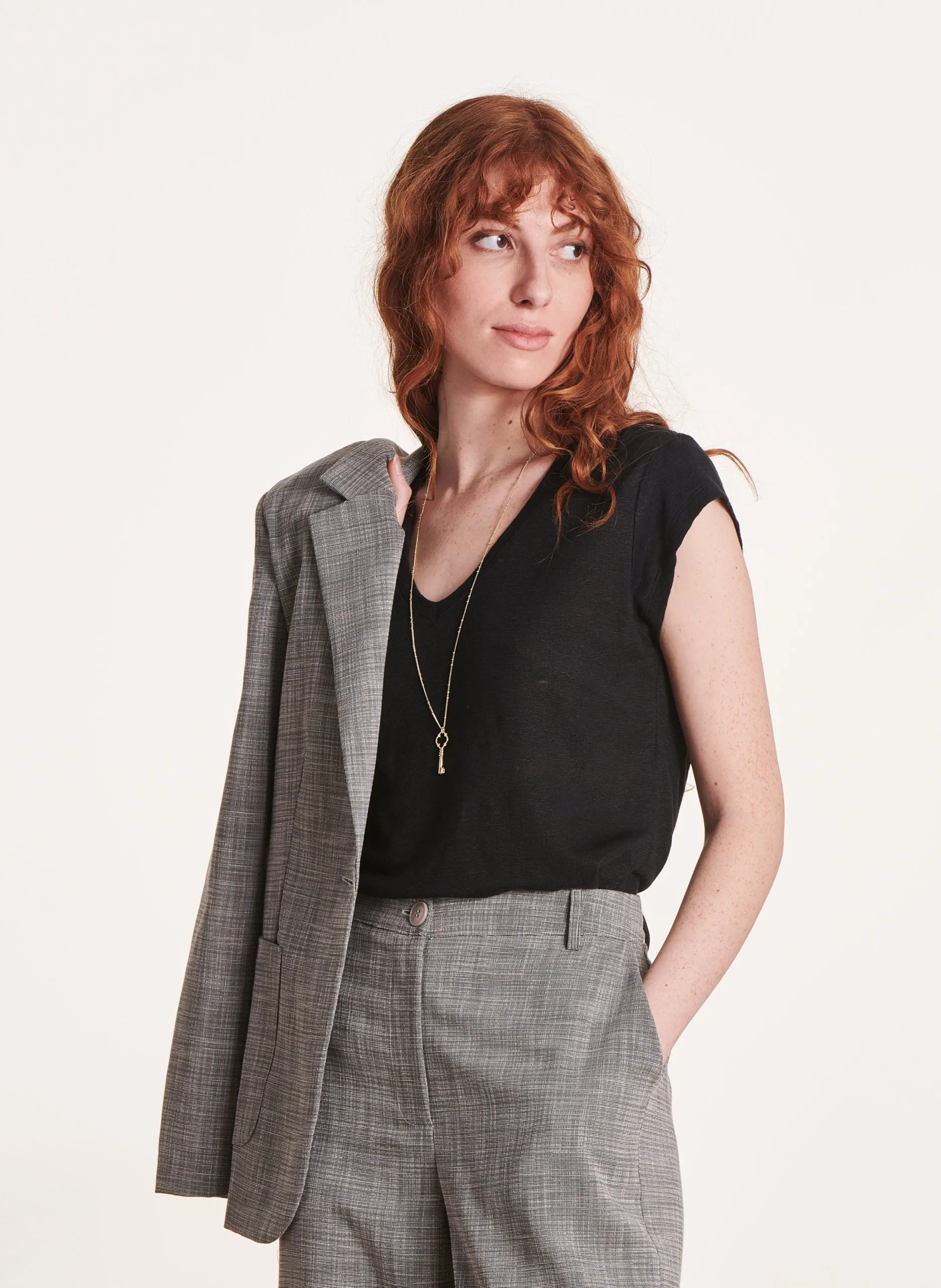 Tee-shirt col V en lin Noir