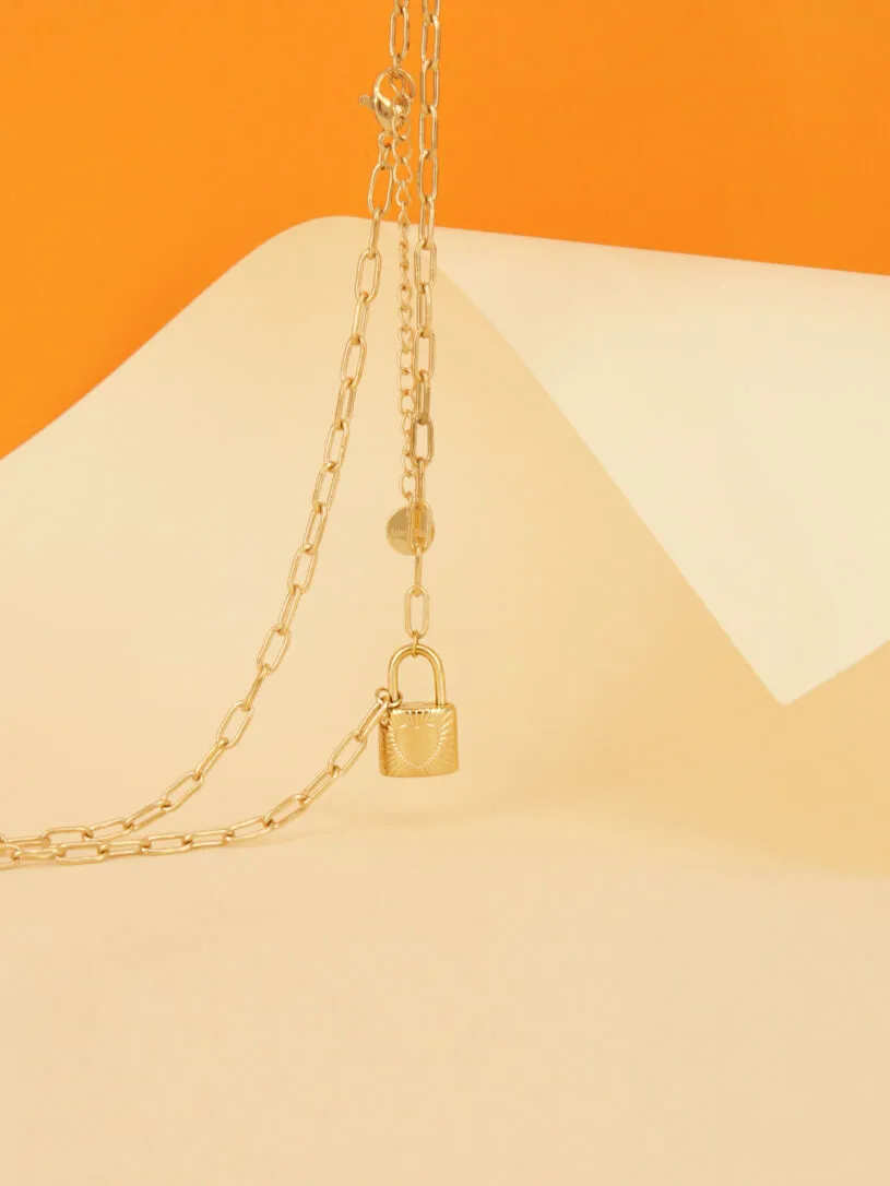 Collier en maille à pendentif cadenas - Or